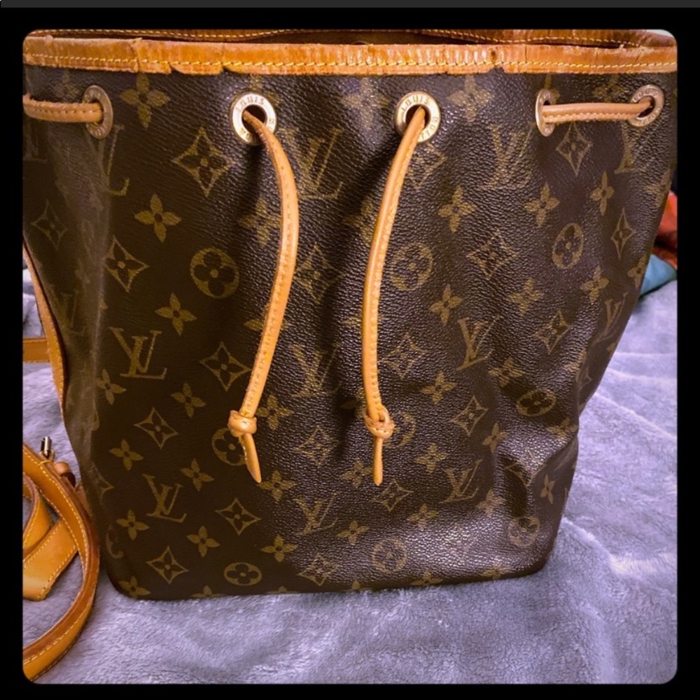 Authentic Louis Vuitton Perot noe monogram 💗